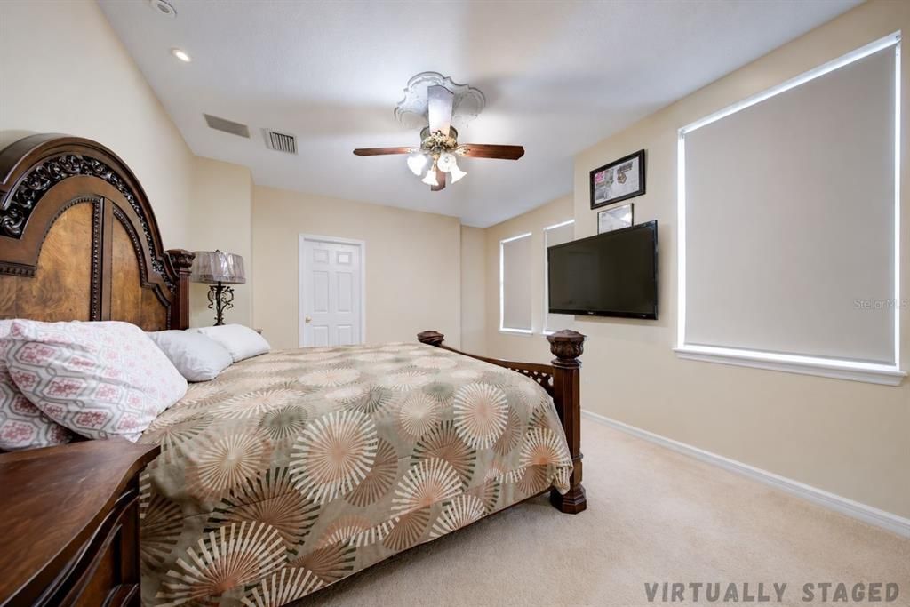 For Sale: $895,000 (4 beds, 2 baths, 2305 Square Feet)