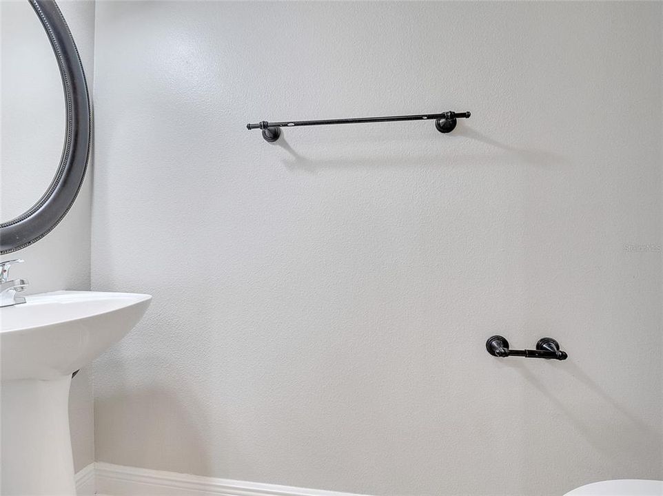 En Venta: $715,000 (3 camas, 2 baños, 2720 Pies cuadrados)