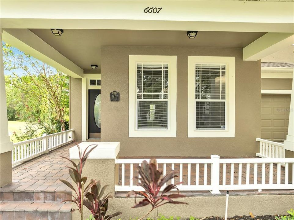 En Venta: $715,000 (3 camas, 2 baños, 2720 Pies cuadrados)
