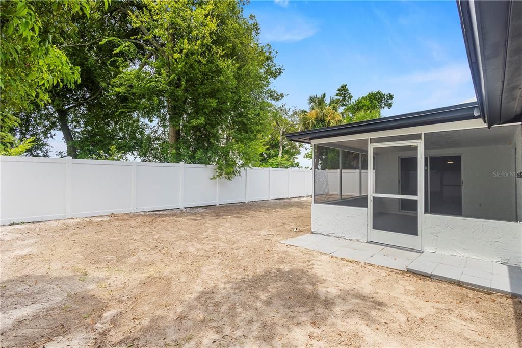 For Sale: $295,000 (3 beds, 2 baths, 1298 Square Feet)
