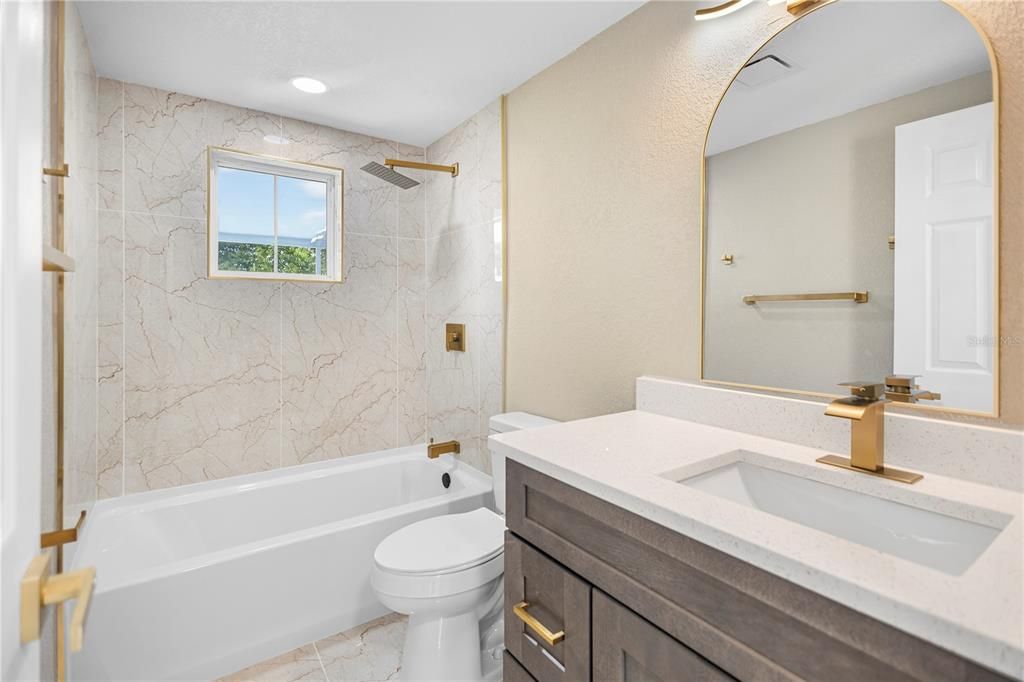 For Sale: $295,000 (3 beds, 2 baths, 1298 Square Feet)