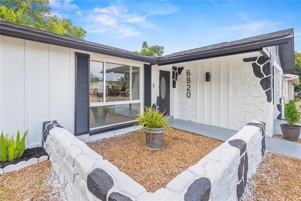 For Sale: $295,000 (3 beds, 2 baths, 1298 Square Feet)