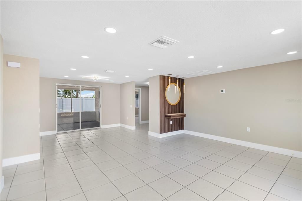 For Sale: $295,000 (3 beds, 2 baths, 1298 Square Feet)