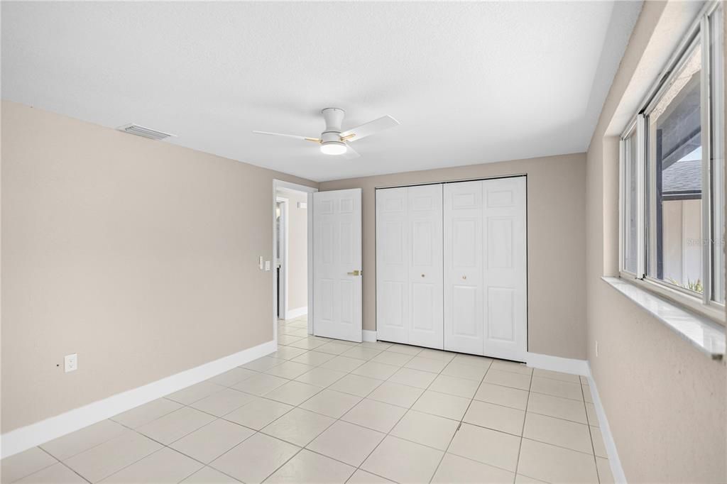 For Sale: $295,000 (3 beds, 2 baths, 1298 Square Feet)