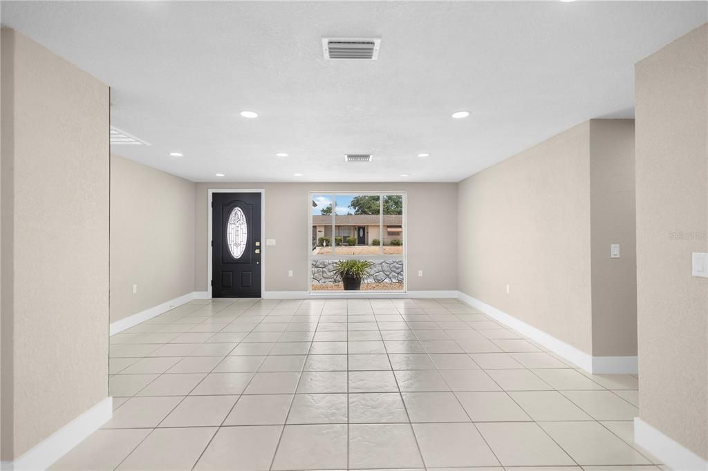 For Sale: $295,000 (3 beds, 2 baths, 1298 Square Feet)