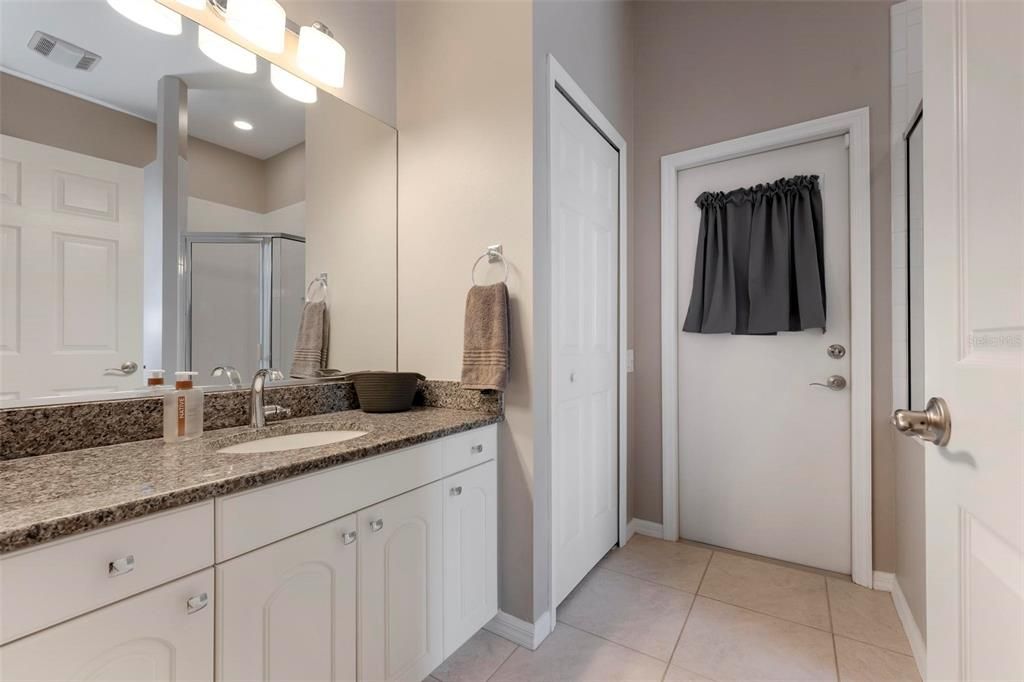 En Venta: $784,900 (4 camas, 3 baños, 2822 Pies cuadrados)