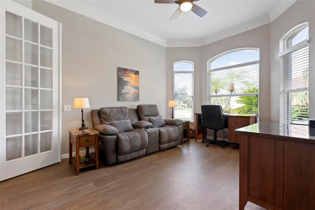 En Venta: $784,900 (4 camas, 3 baños, 2822 Pies cuadrados)