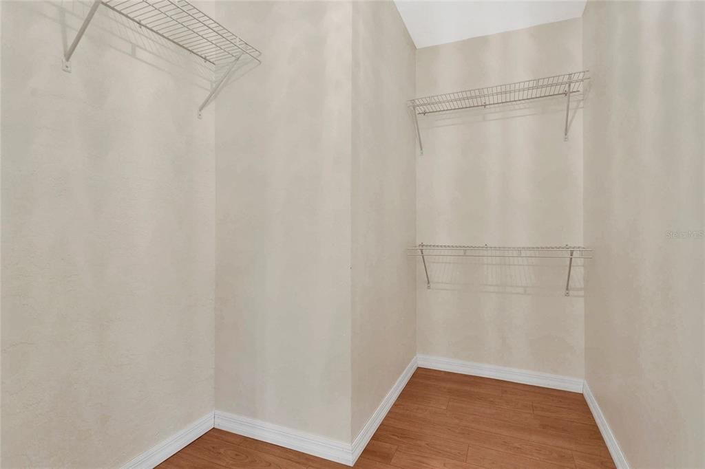 На продажу: $415,000 (2 спален, 2 ванн, 1750 Квадратных фут)