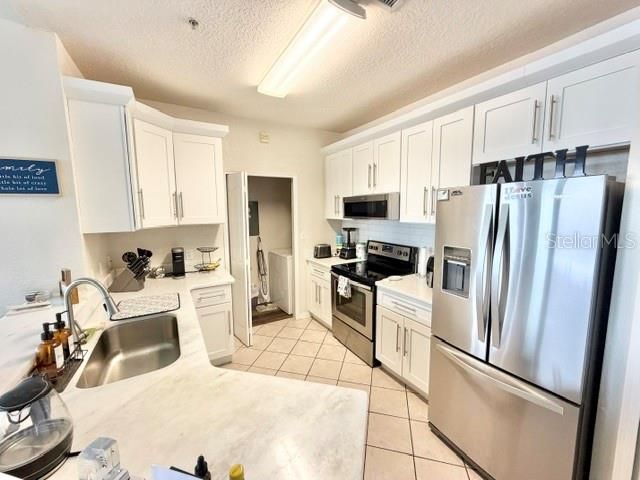 For Rent: $1,950 (2 beds, 2 baths, 1111 Square Feet)