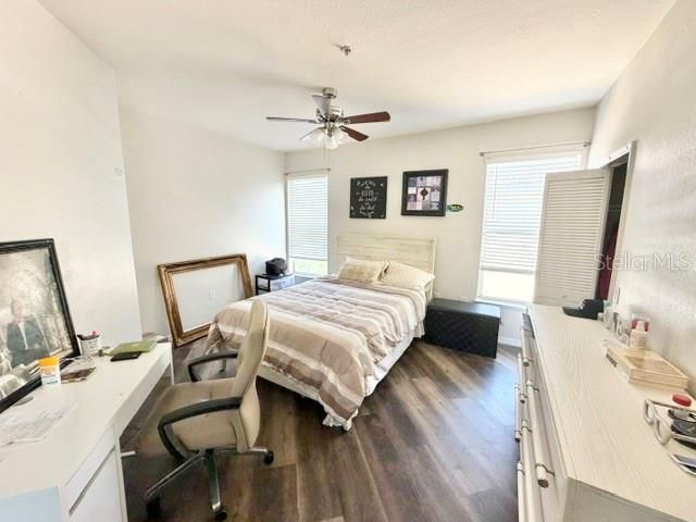 For Rent: $1,950 (2 beds, 2 baths, 1111 Square Feet)