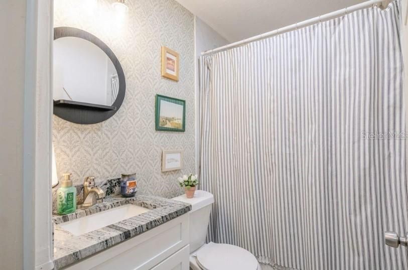 En Renta: $2,300 (4 camas, 2 baños, 2182 Pies cuadrados)