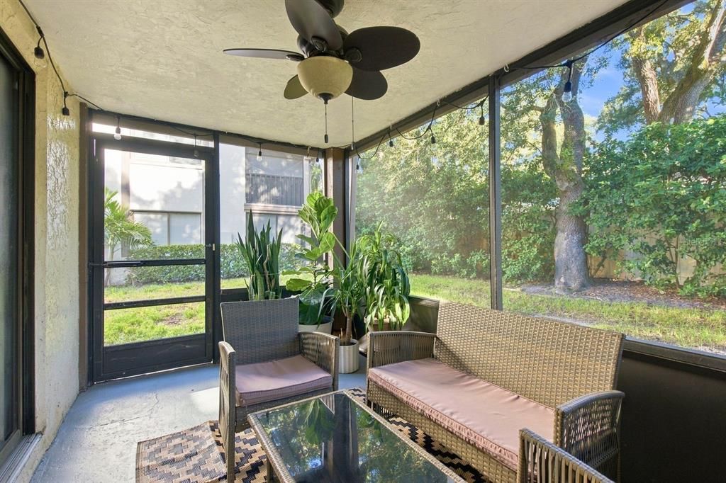 Active With Contract: $195,000 (2 beds, 2 baths, 1060 Square Feet)