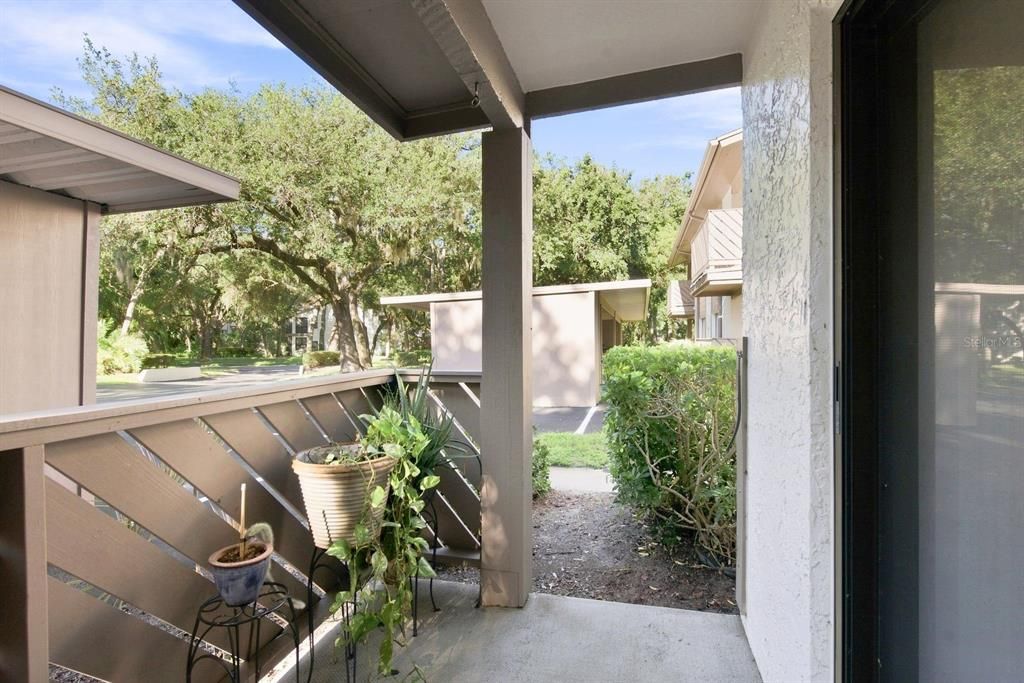 Active With Contract: $195,000 (2 beds, 2 baths, 1060 Square Feet)