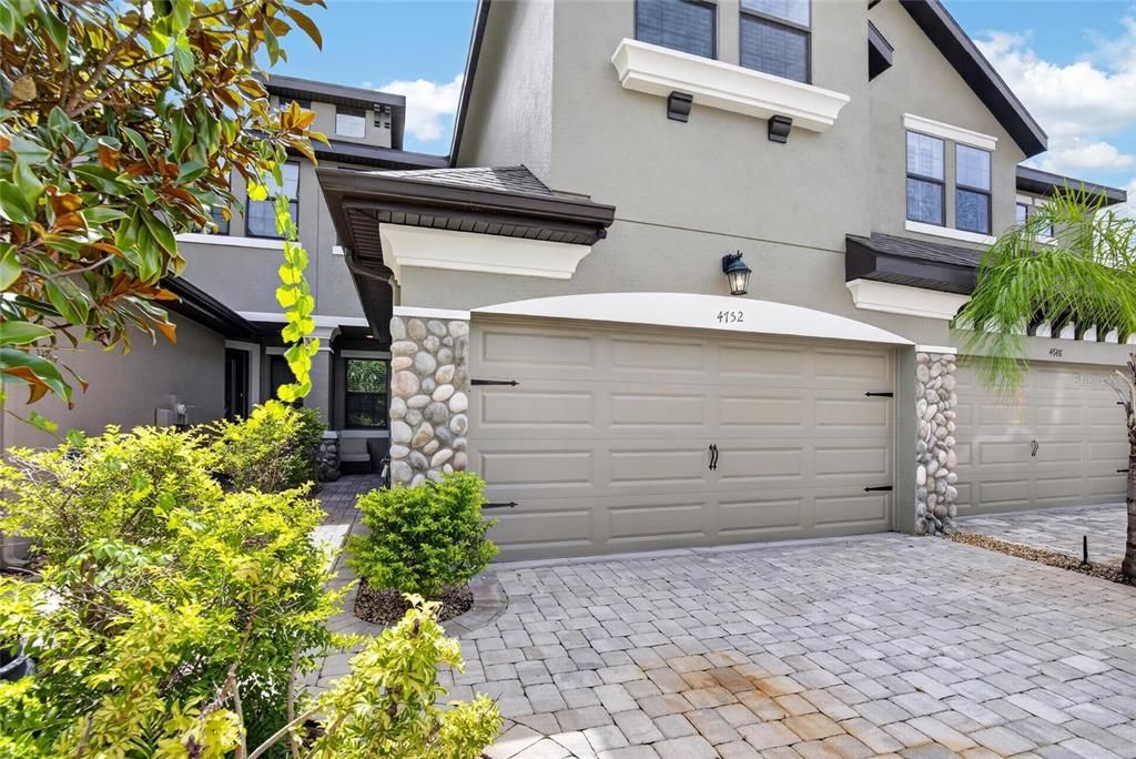 For Sale: $350,000 (3 beds, 2 baths, 1748 Square Feet)