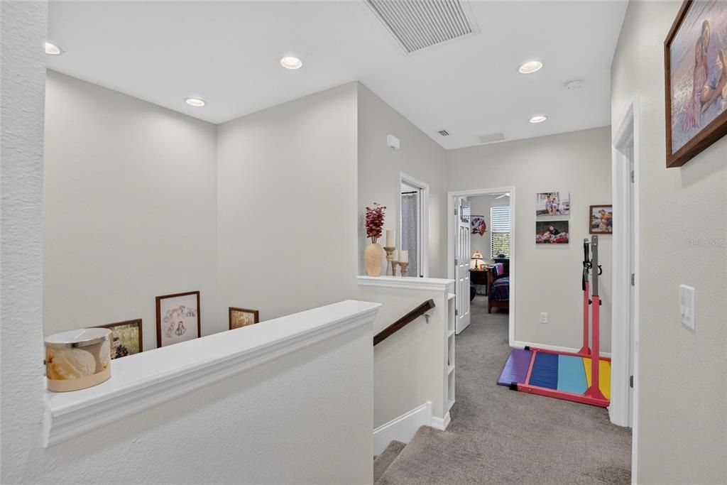 For Sale: $350,000 (3 beds, 2 baths, 1748 Square Feet)