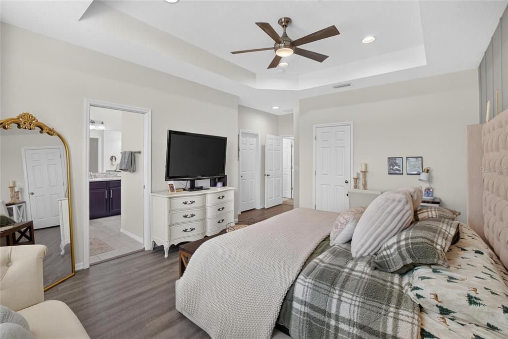 For Sale: $350,000 (3 beds, 2 baths, 1748 Square Feet)
