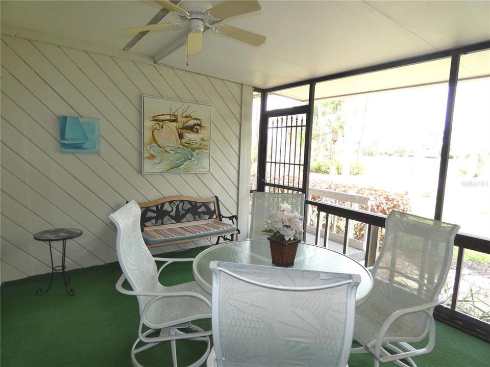 En Venta: $375,000 (3 camas, 3 baños, 1933 Pies cuadrados)