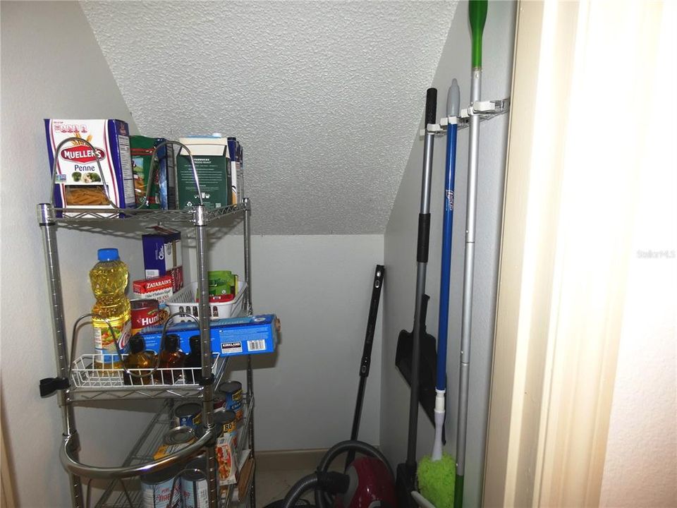 En Venta: $375,000 (3 camas, 3 baños, 1933 Pies cuadrados)