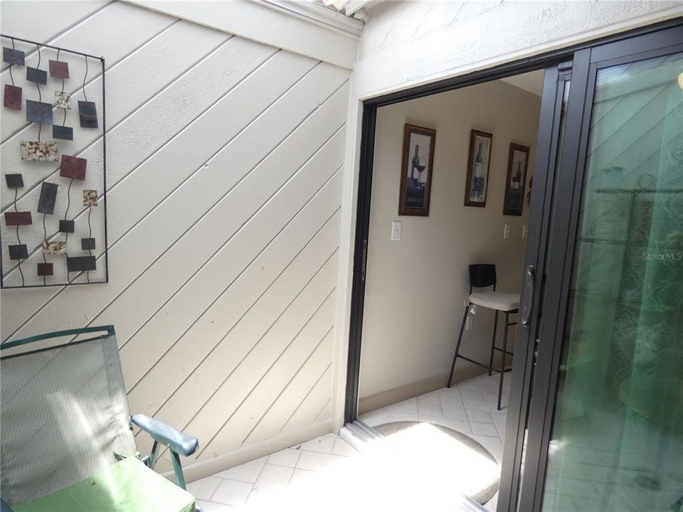 En Venta: $375,000 (3 camas, 3 baños, 1933 Pies cuadrados)