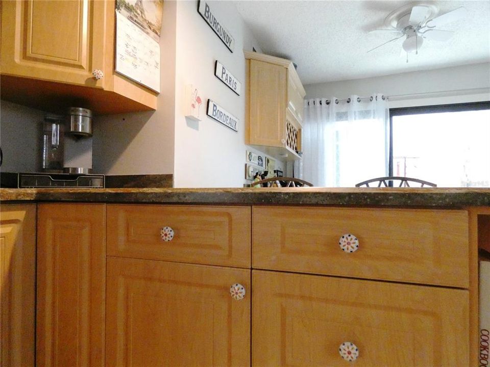 En Venta: $375,000 (3 camas, 3 baños, 1933 Pies cuadrados)