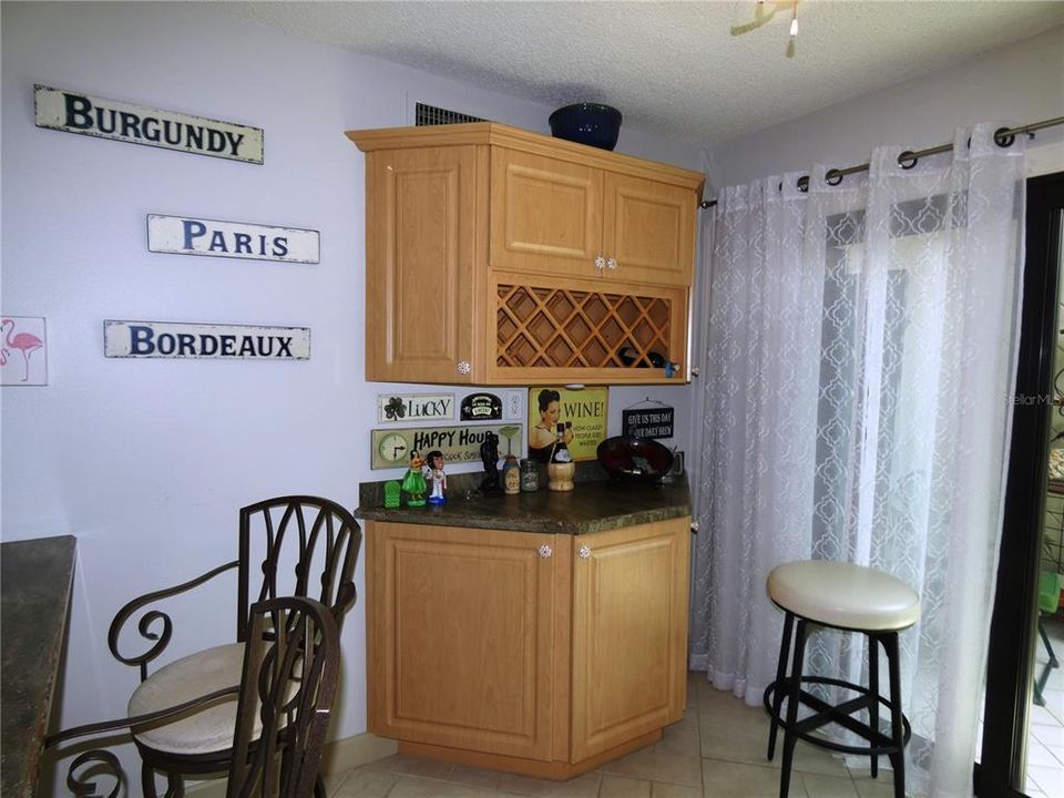 En Venta: $375,000 (3 camas, 3 baños, 1933 Pies cuadrados)