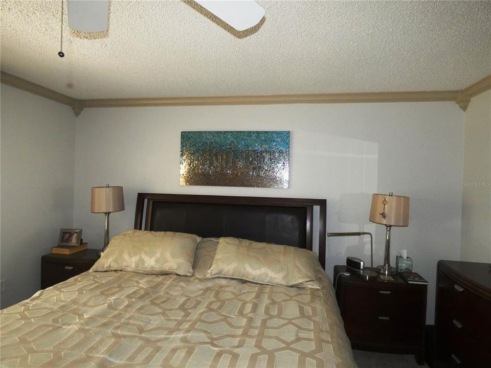 En Venta: $375,000 (3 camas, 3 baños, 1933 Pies cuadrados)