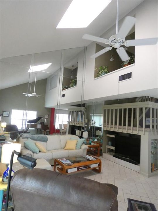 En Venta: $375,000 (3 camas, 3 baños, 1933 Pies cuadrados)