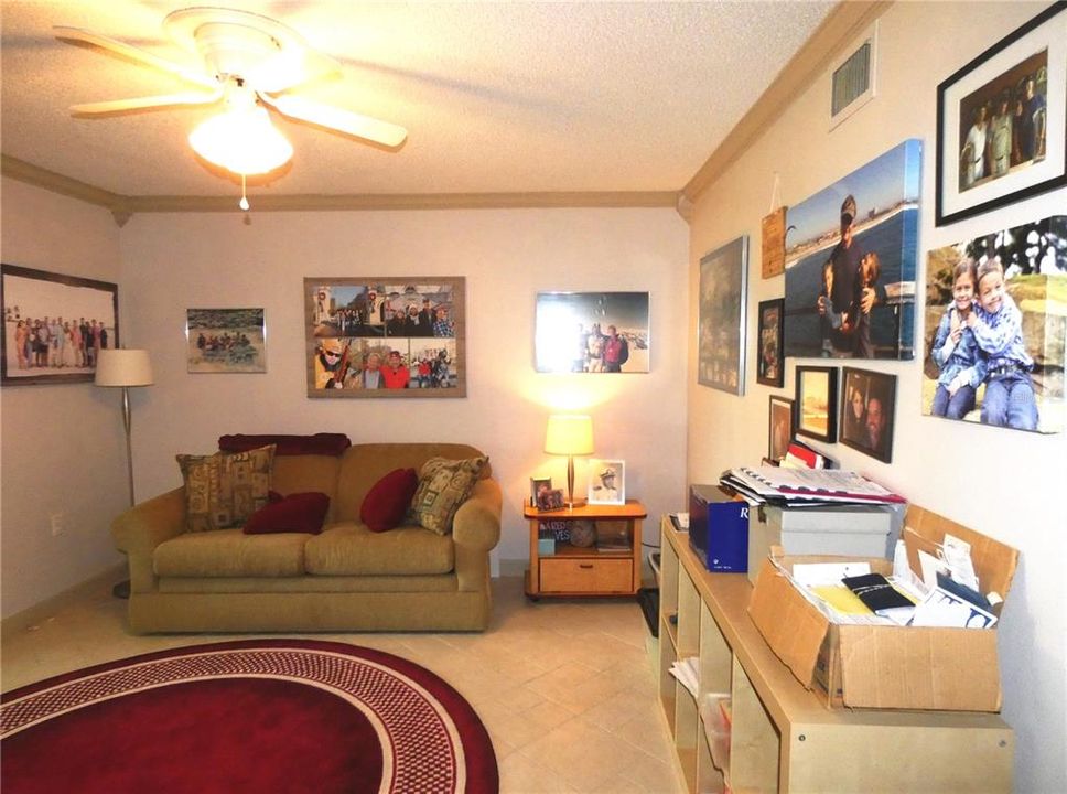 En Venta: $375,000 (3 camas, 3 baños, 1933 Pies cuadrados)