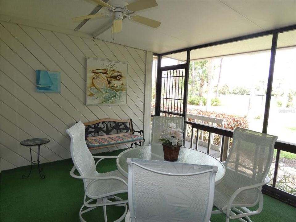 En Venta: $375,000 (3 camas, 3 baños, 1933 Pies cuadrados)