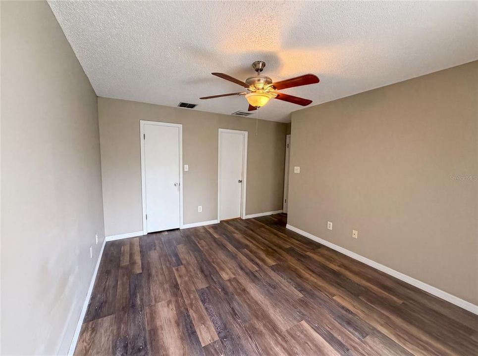 En Venta: $296,000 (2 camas, 2 baños, 987 Pies cuadrados)