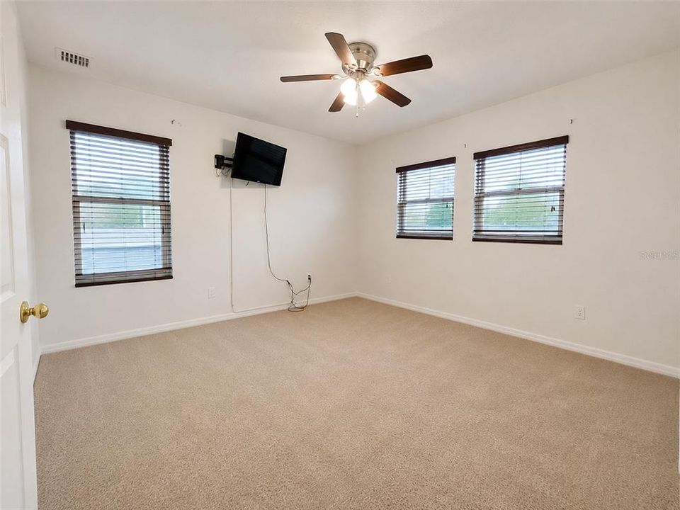 For Sale: $534,900 (4 beds, 2 baths, 3111 Square Feet)