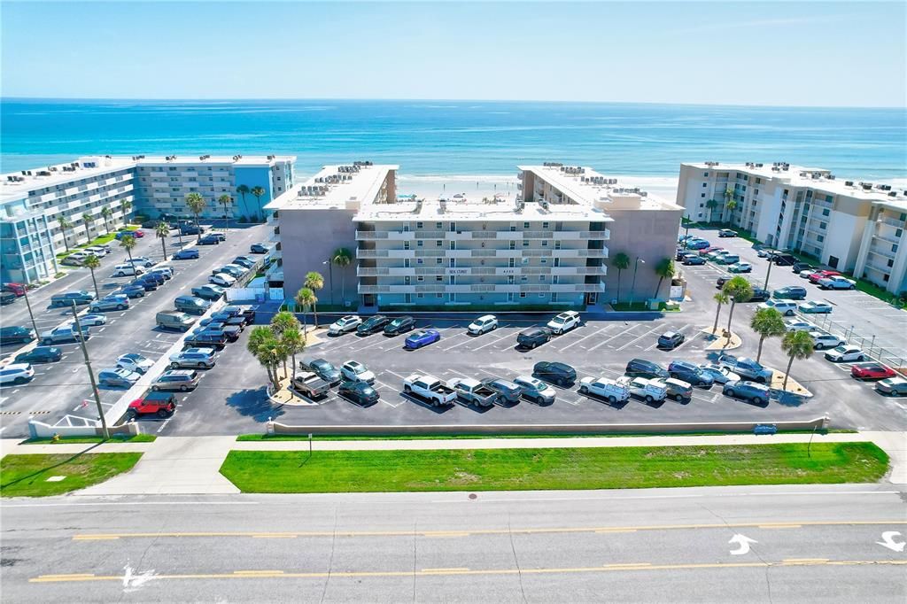 : $455,000 (2 beds, 2 baths, 966 Square Feet)