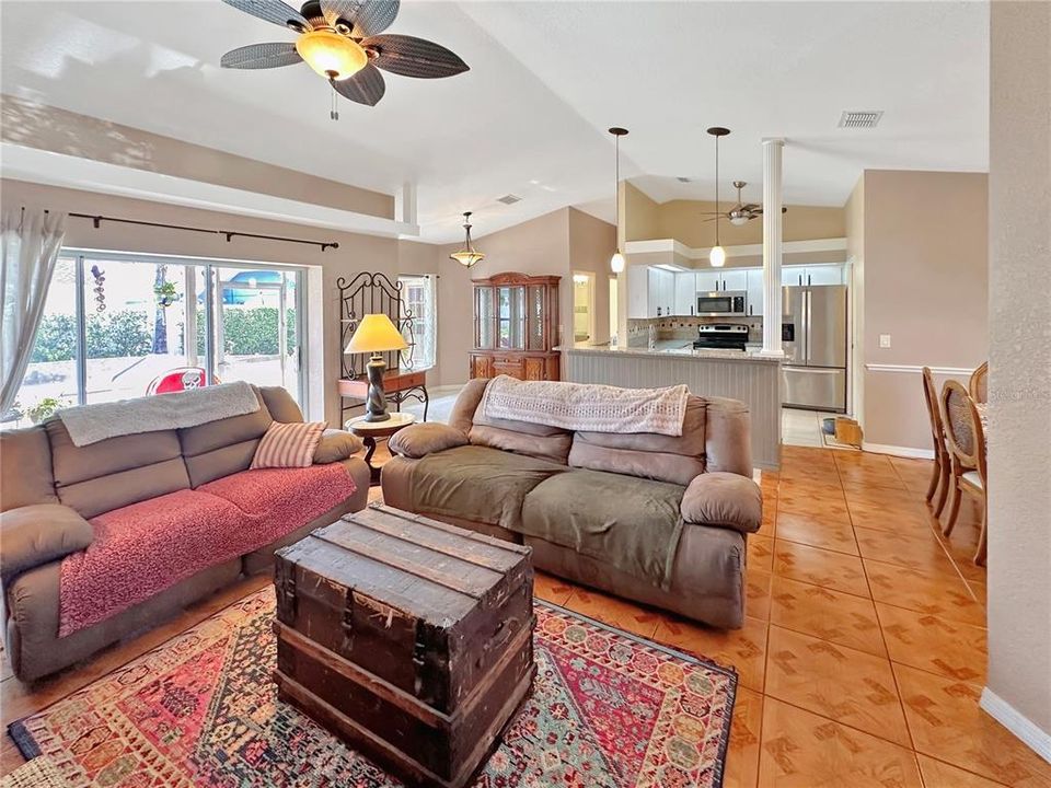 En Venta: $398,000 (3 camas, 2 baños, 1440 Pies cuadrados)