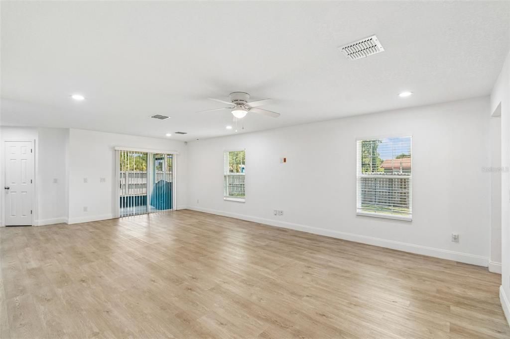 For Rent: $2,650 (3 beds, 2 baths, 1395 Square Feet)