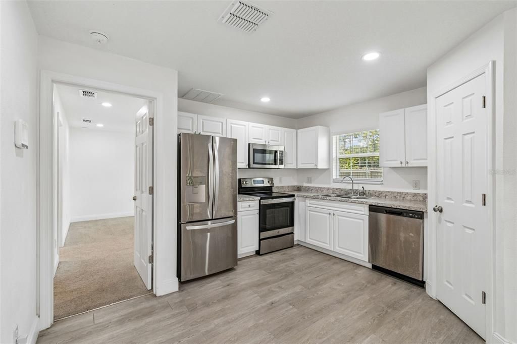 For Rent: $2,650 (3 beds, 2 baths, 1395 Square Feet)