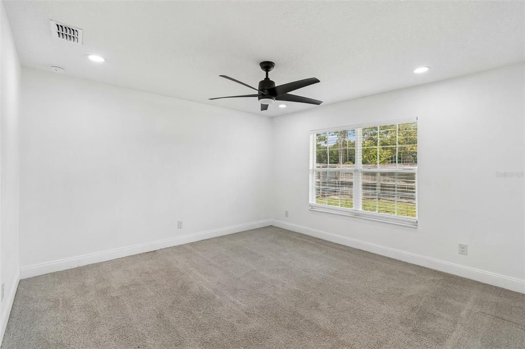 For Rent: $2,650 (3 beds, 2 baths, 1395 Square Feet)