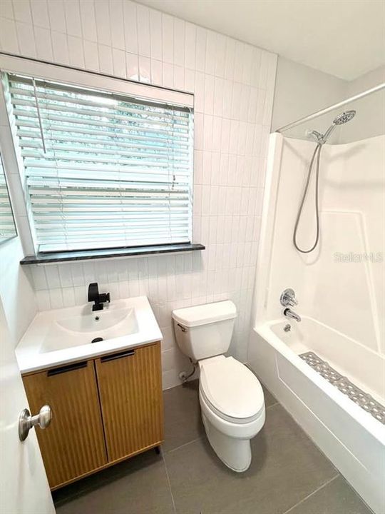 En Venta: $409,900 (3 camas, 2 baños, 1201 Pies cuadrados)