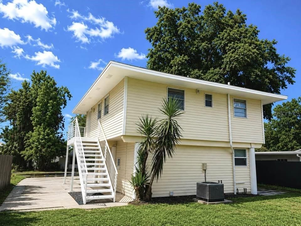 En Venta: $409,900 (3 camas, 2 baños, 1201 Pies cuadrados)