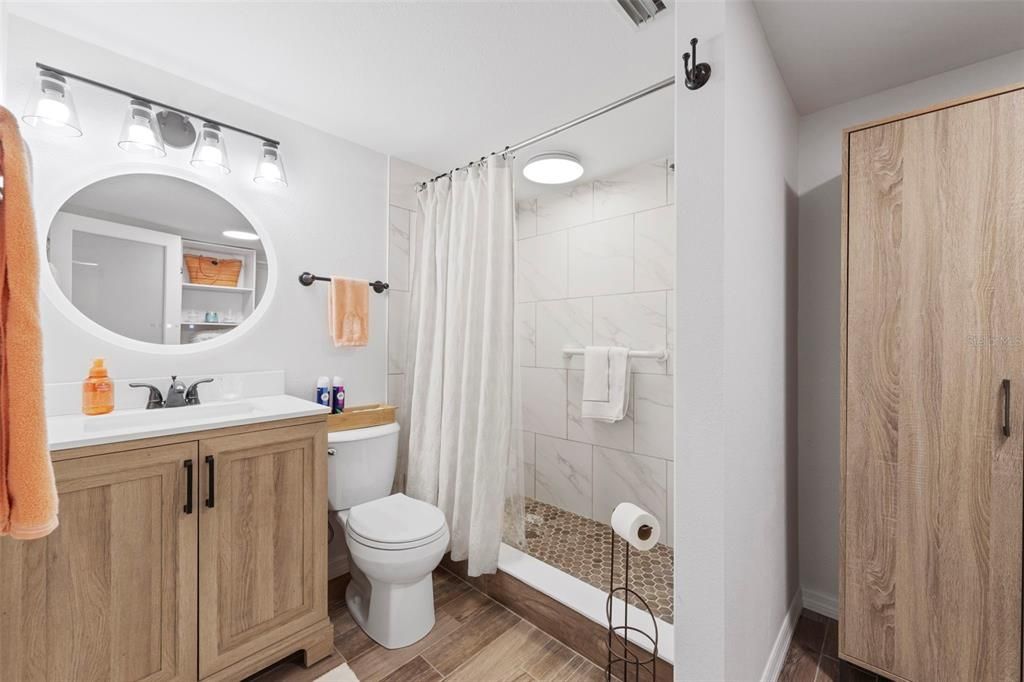 На продажу: $145,900 (2 спален, 2 ванн, 1080 Квадратных фут)