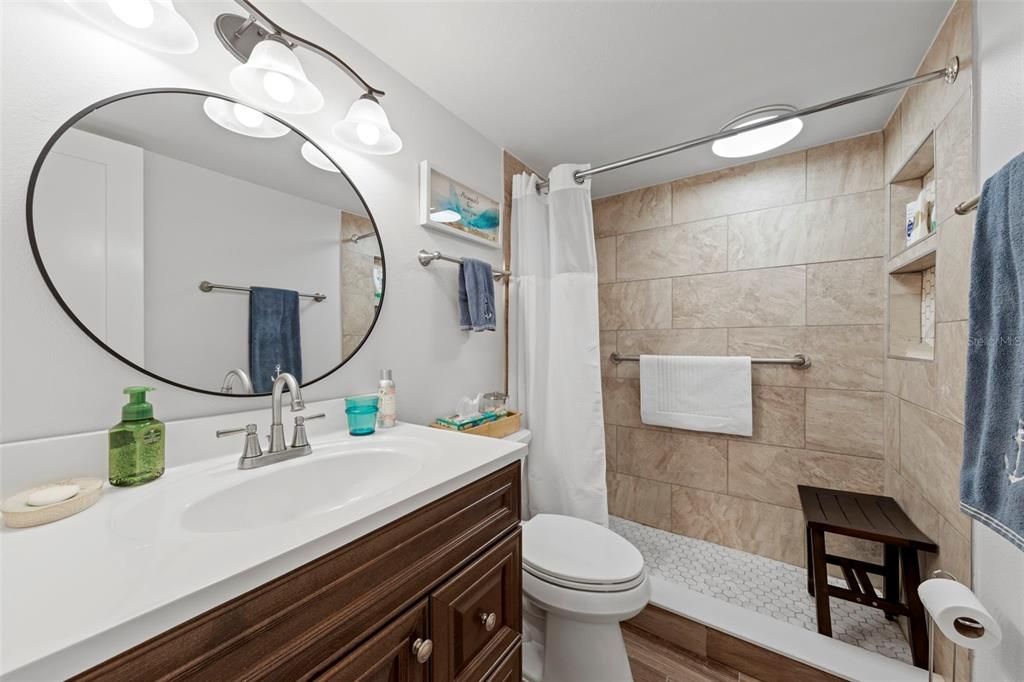 На продажу: $145,900 (2 спален, 2 ванн, 1080 Квадратных фут)