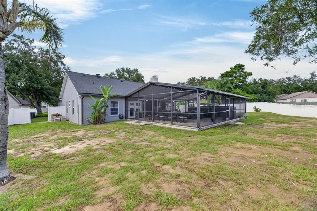 Activo con contrato: $430,000 (3 camas, 2 baños, 1715 Pies cuadrados)