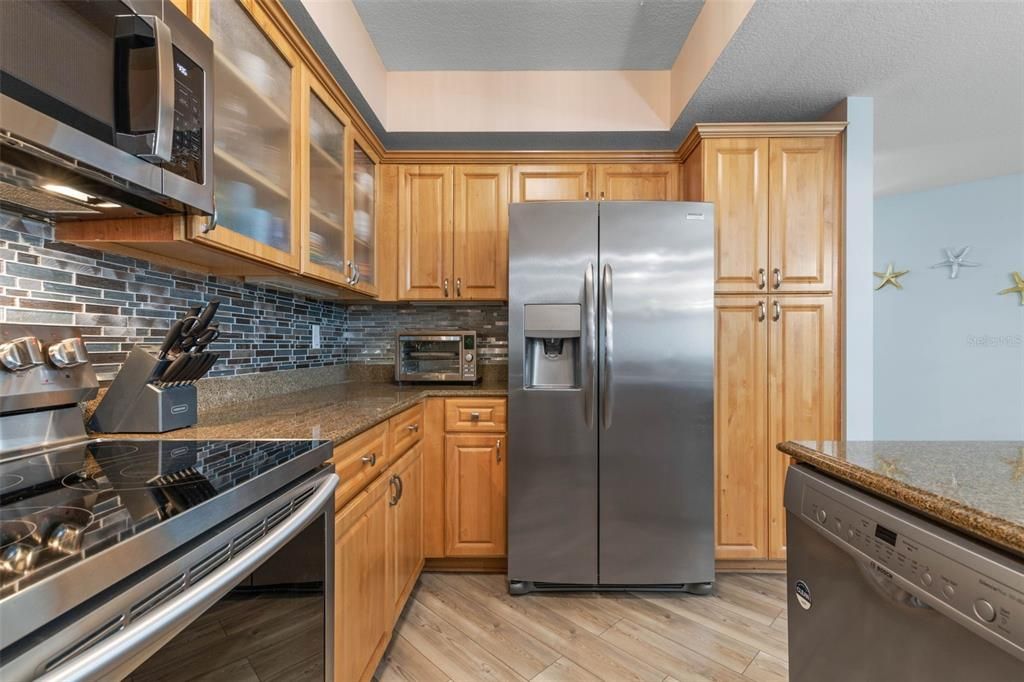 На продажу: $945,000 (3 спален, 3 ванн, 1818 Квадратных фут)