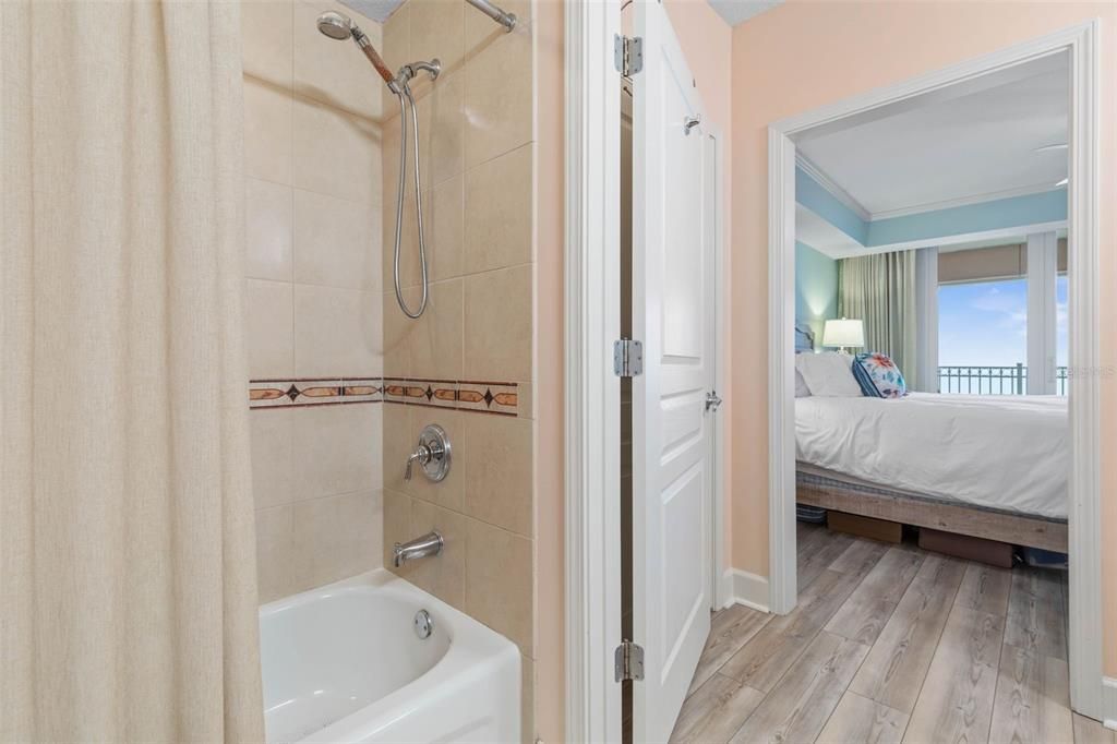 На продажу: $945,000 (3 спален, 3 ванн, 1818 Квадратных фут)