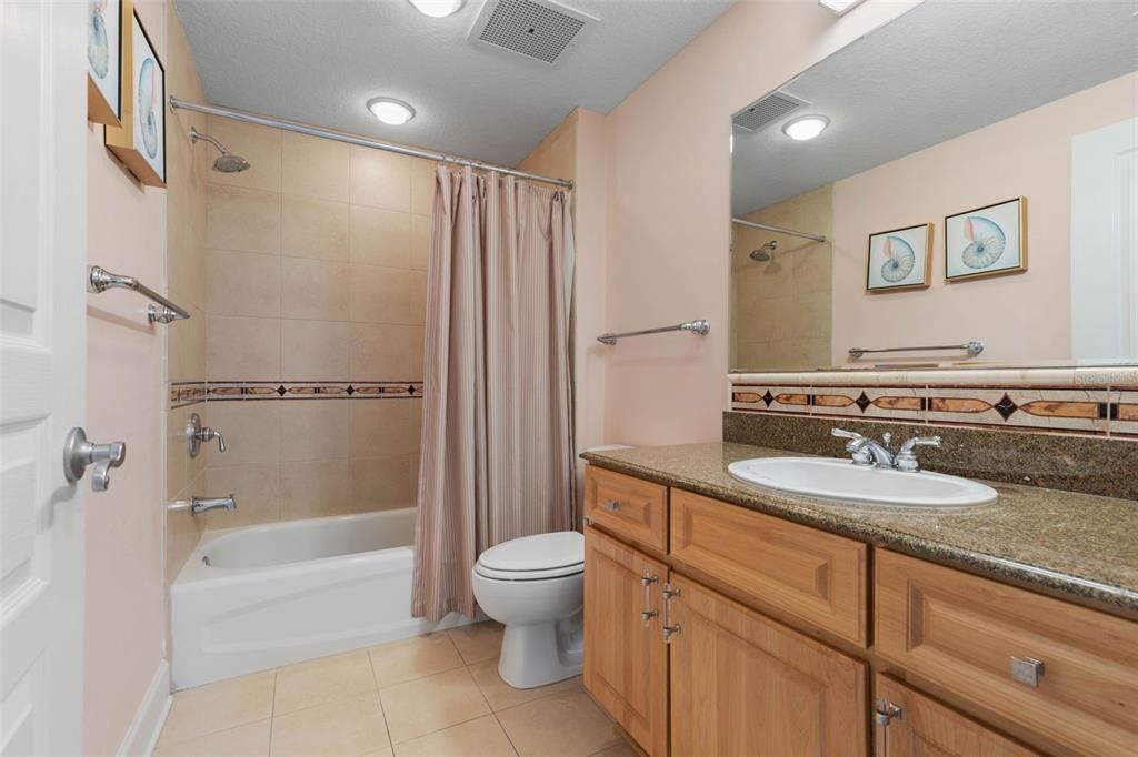 На продажу: $945,000 (3 спален, 3 ванн, 1818 Квадратных фут)