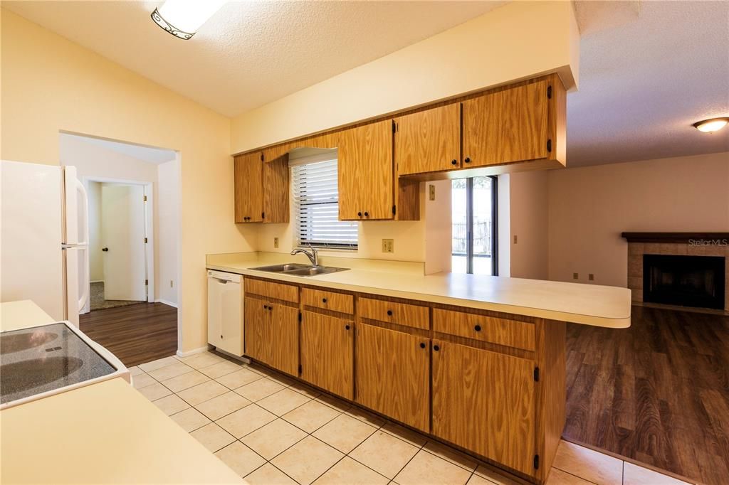 В аренду: $2,195 (3 спален, 2 ванн, 1499 Квадратных фут)