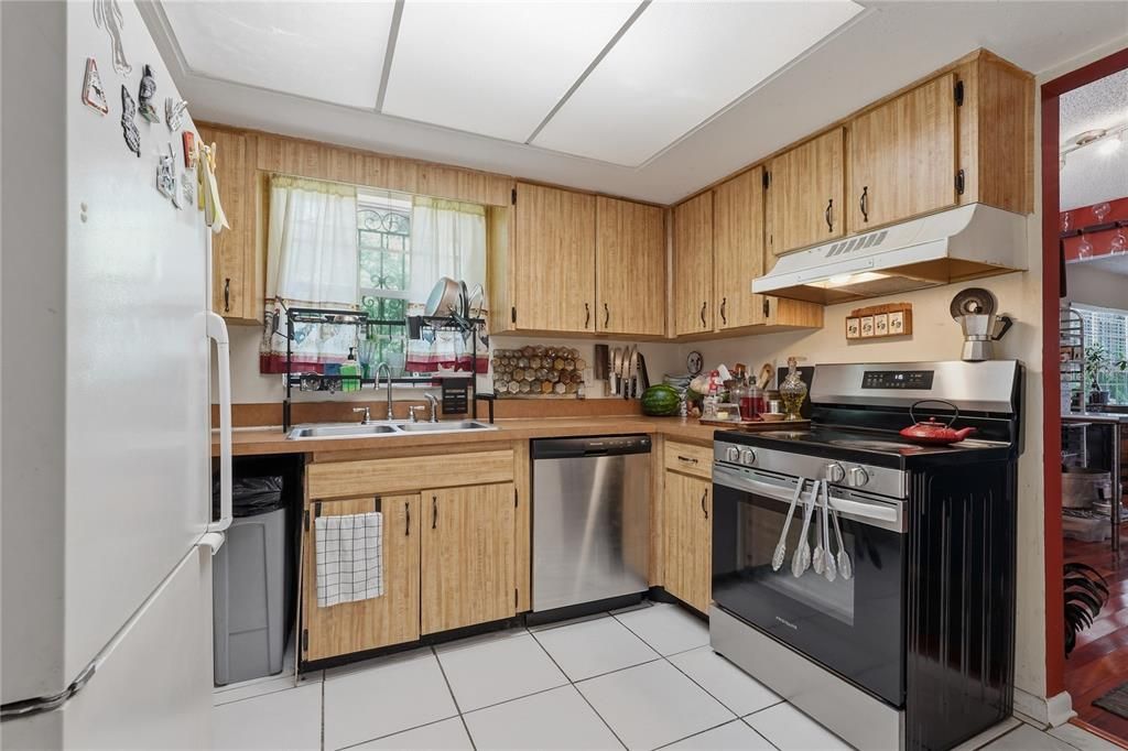 En Venta: $349,900 (2 camas, 2 baños, 1288 Pies cuadrados)