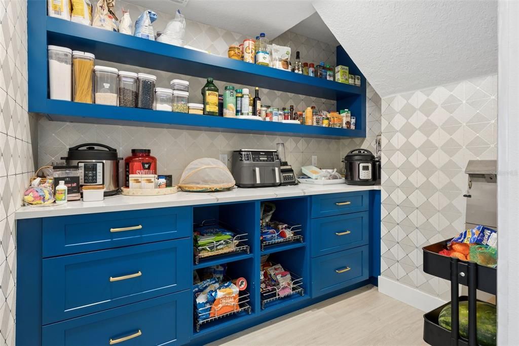 En Venta: $2,499,999 (5 camas, 4 baños, 4532.5 Pies cuadrados)