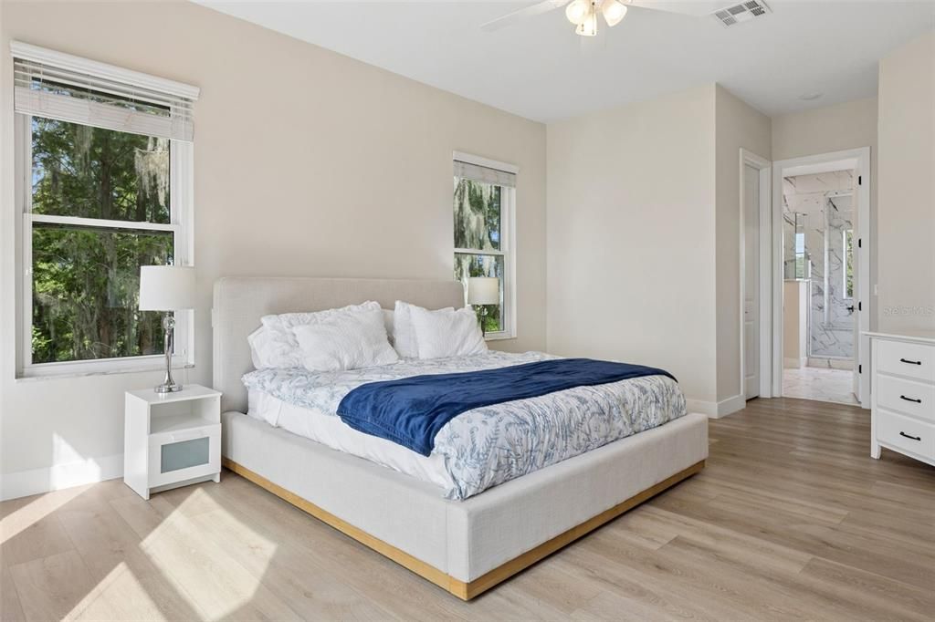 En Venta: $2,499,999 (5 camas, 4 baños, 4532.5 Pies cuadrados)