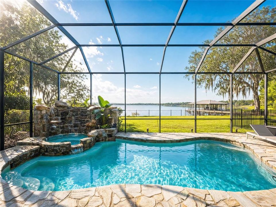 En Venta: $2,499,999 (5 camas, 4 baños, 4532.5 Pies cuadrados)