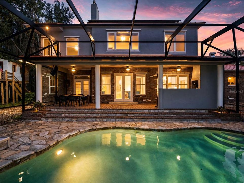 En Venta: $2,499,999 (5 camas, 4 baños, 4532.5 Pies cuadrados)